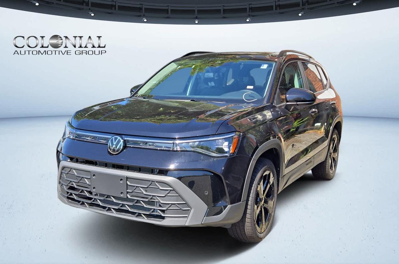 2025 Volkswagen Taos SE Black Medford MA