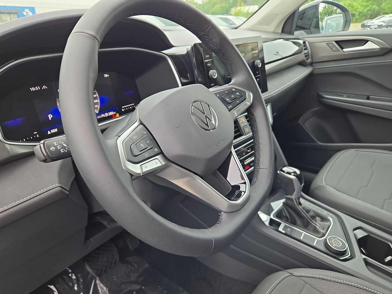 2025 Volkswagen Taos SE Black Medford MA
