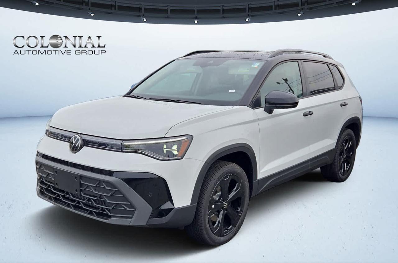 2025 Volkswagen Taos SE Black