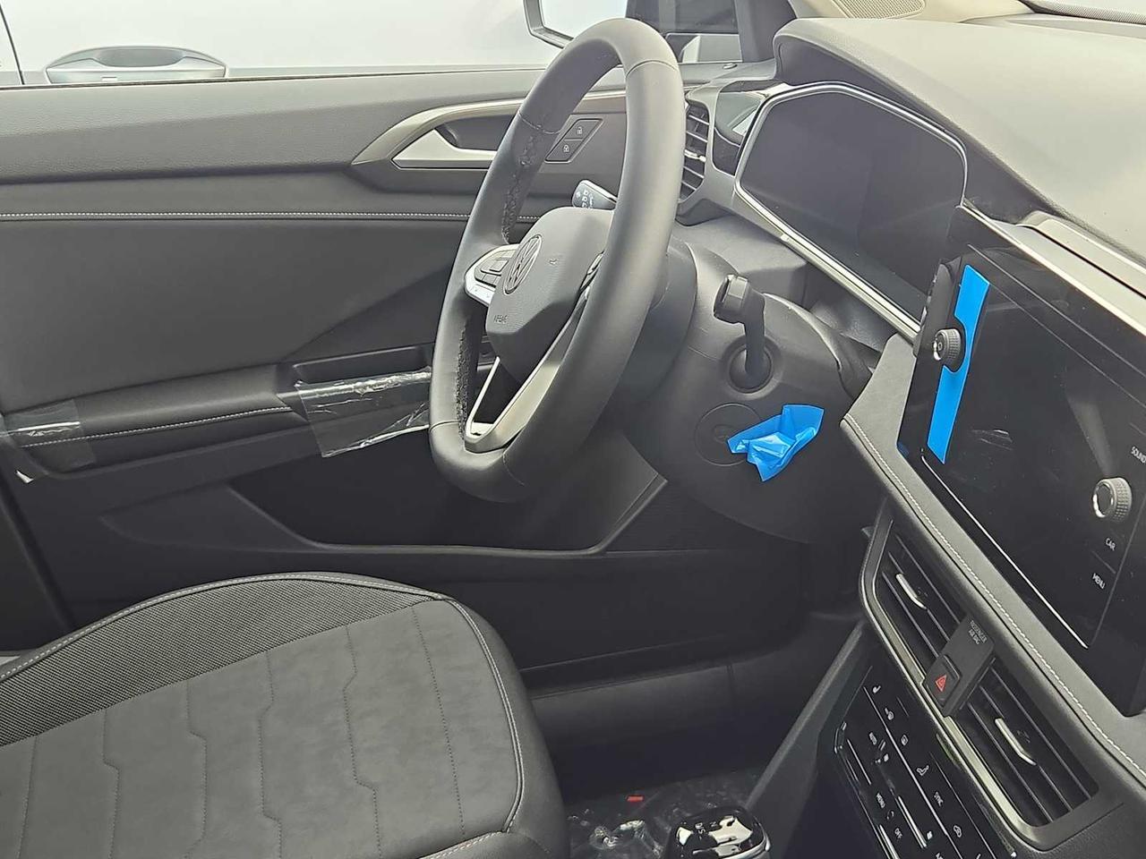2025 Volkswagen Taos SE Black Medford MA