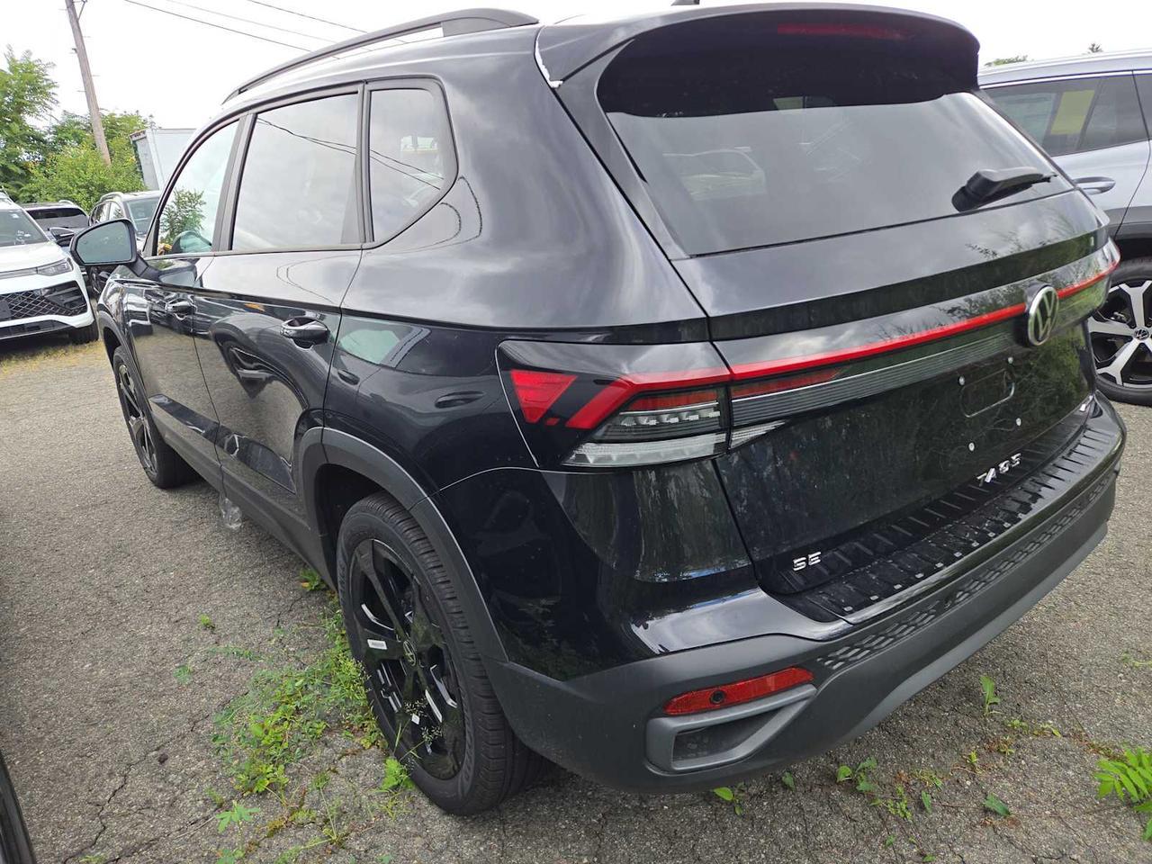 2025 Volkswagen Taos SE Black Medford MA