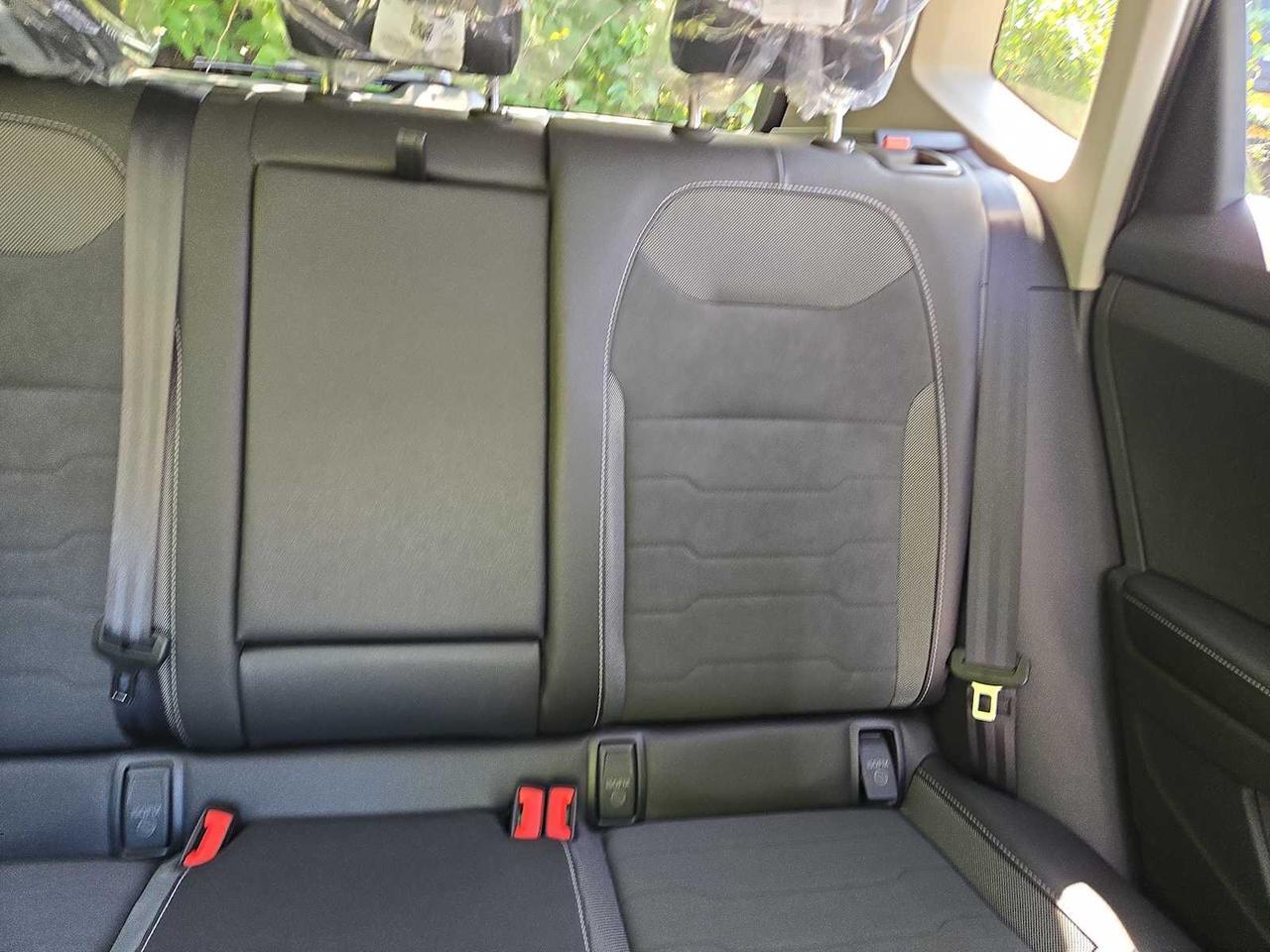 2025 Volkswagen Taos SE Black Medford MA