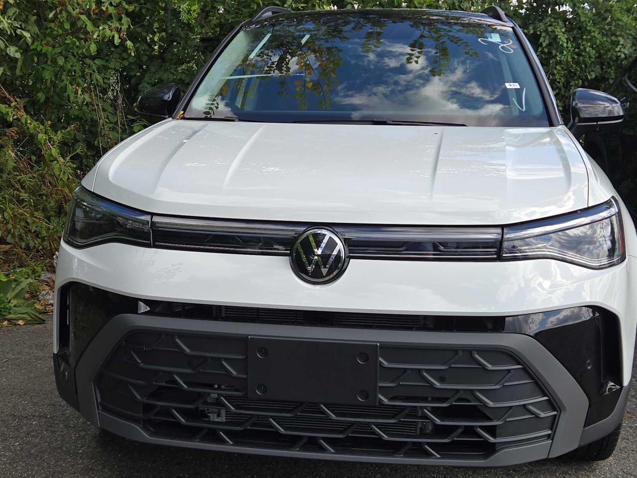 2025 Volkswagen Taos SE Black Medford MA