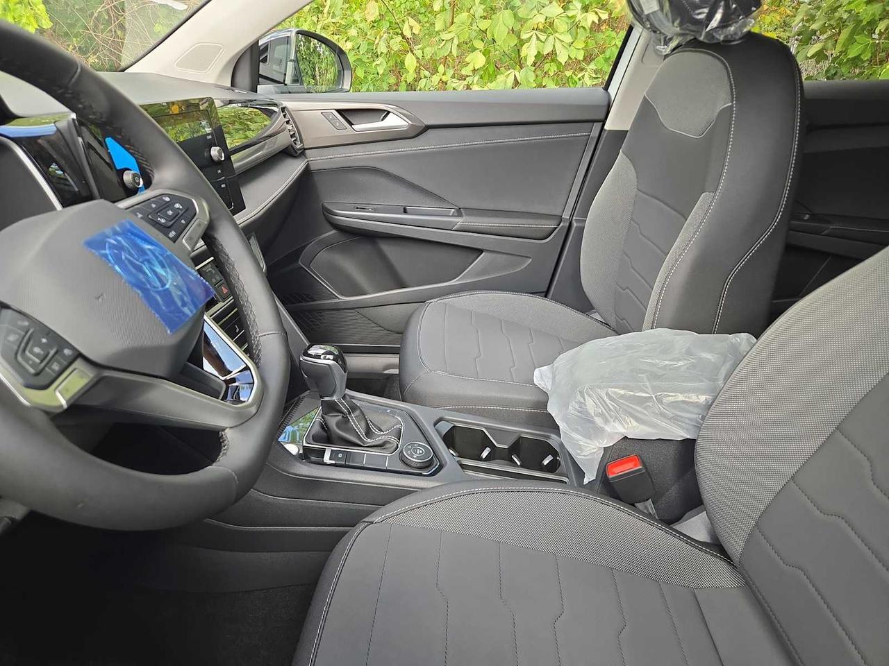 2025 Volkswagen Taos SE Black Medford MA