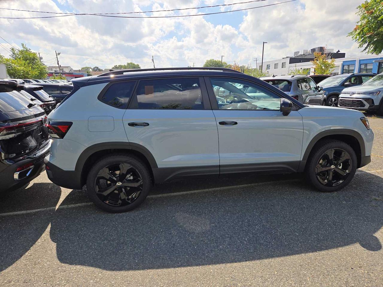 2025 Volkswagen Taos SE Black Medford MA