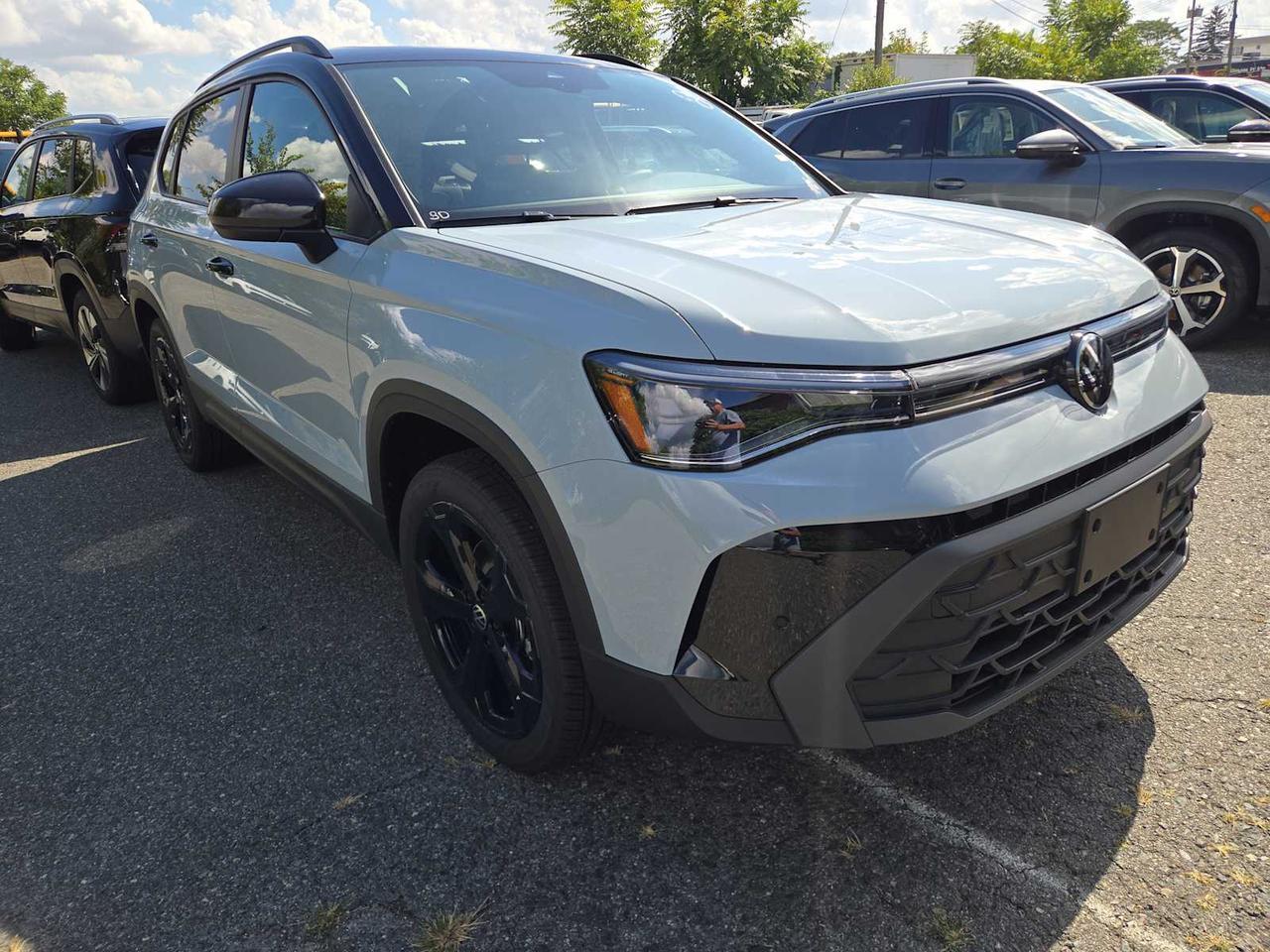2025 Volkswagen Taos SE Black Medford MA