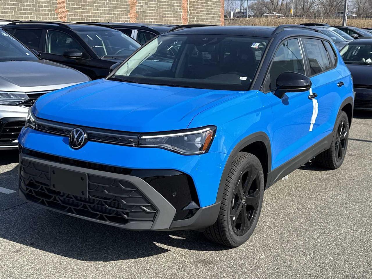 2025 Volkswagen Taos SE Black Medford MA