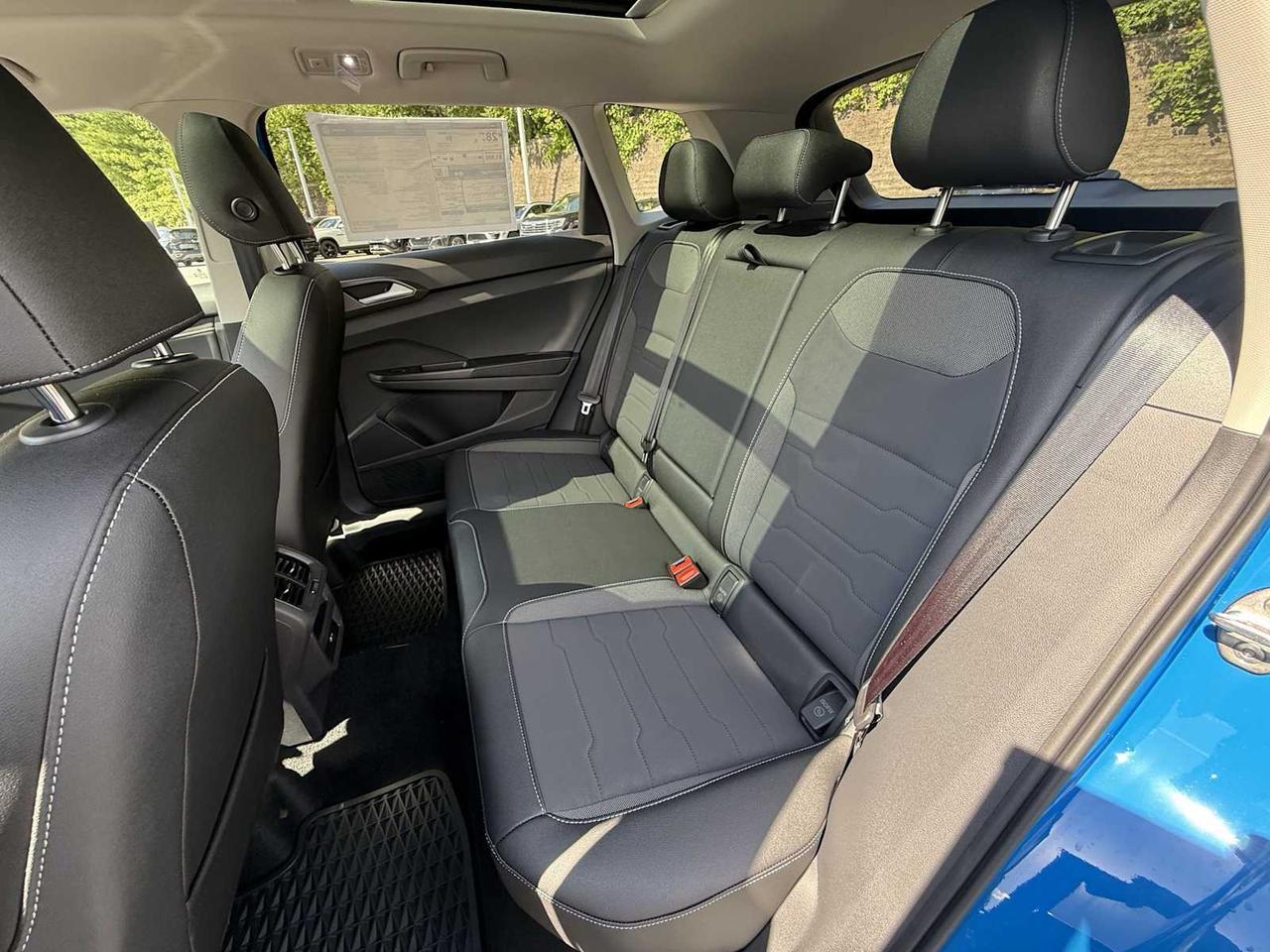 2025 Volkswagen Taos SE Black Westborough MA