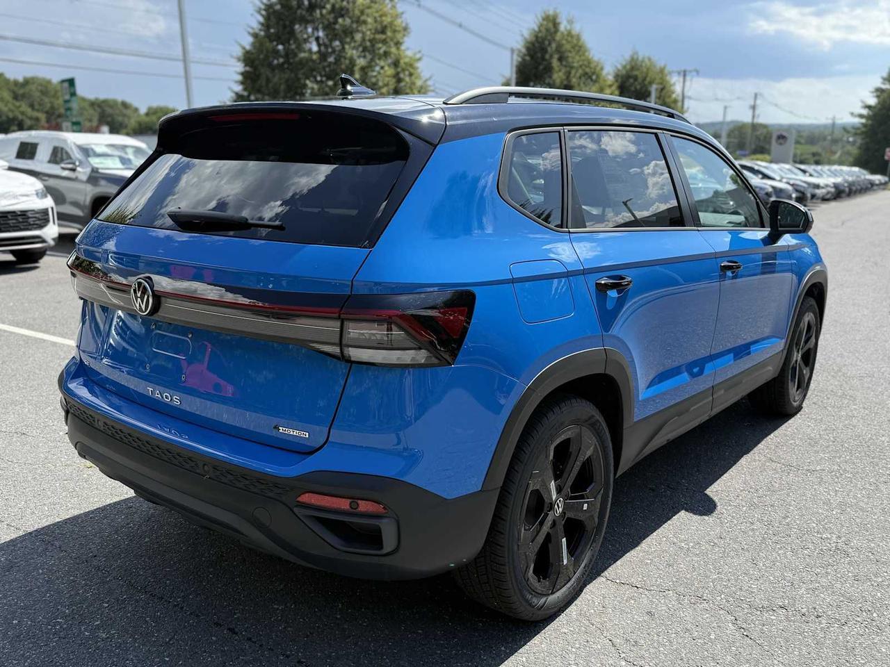 2025 Volkswagen Taos SE Black Westborough MA