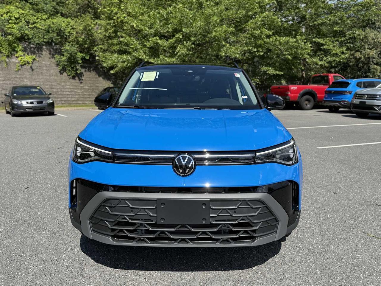 2025 Volkswagen Taos SE Black Westborough MA
