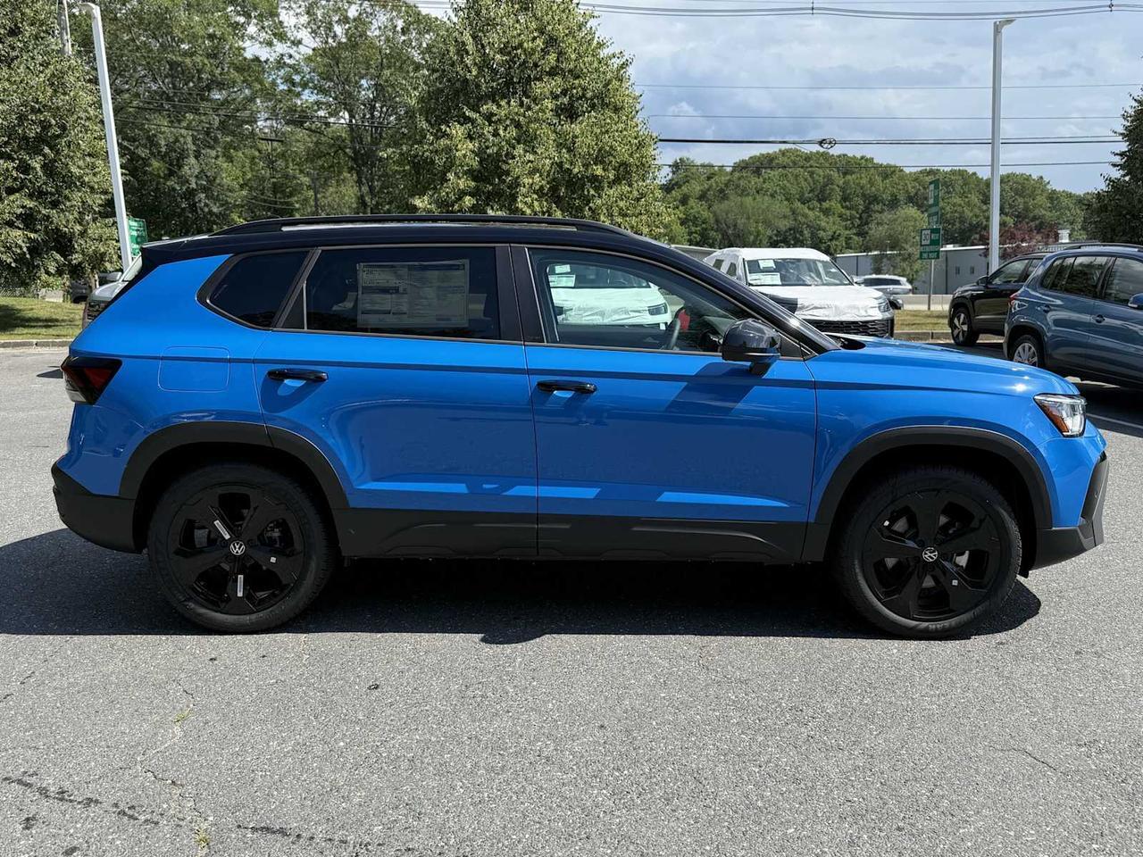 2025 Volkswagen Taos SE Black Westborough MA