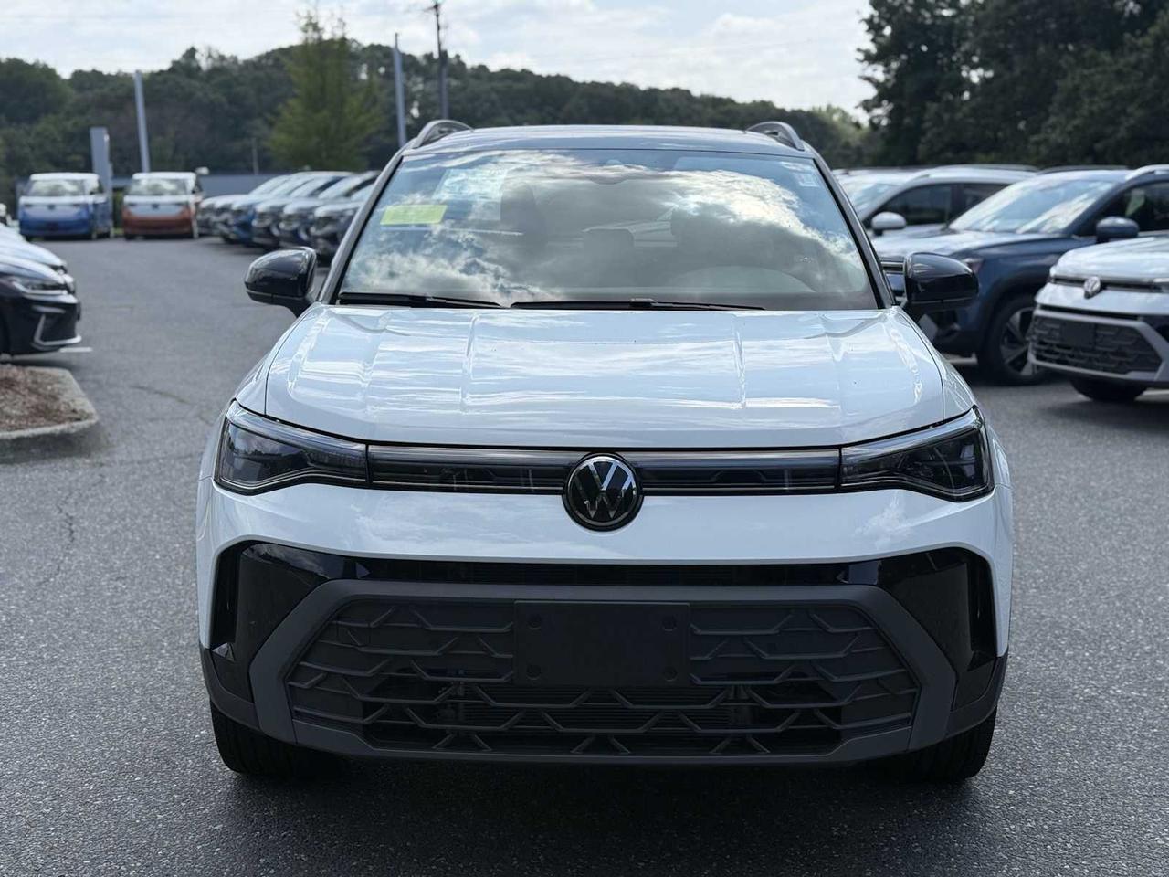 2025 Volkswagen Taos SE Black Westborough MA
