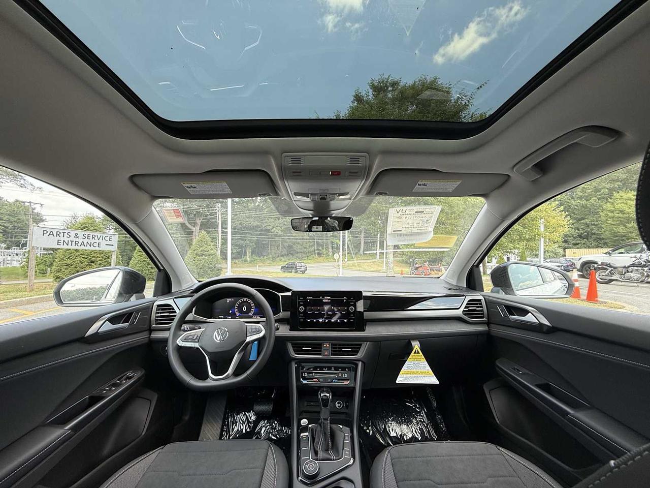 2025 Volkswagen Taos SE Black Westborough MA