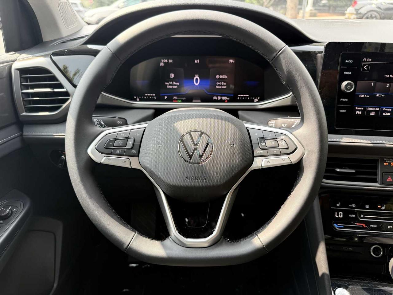 2025 Volkswagen Taos SE Black Westborough MA