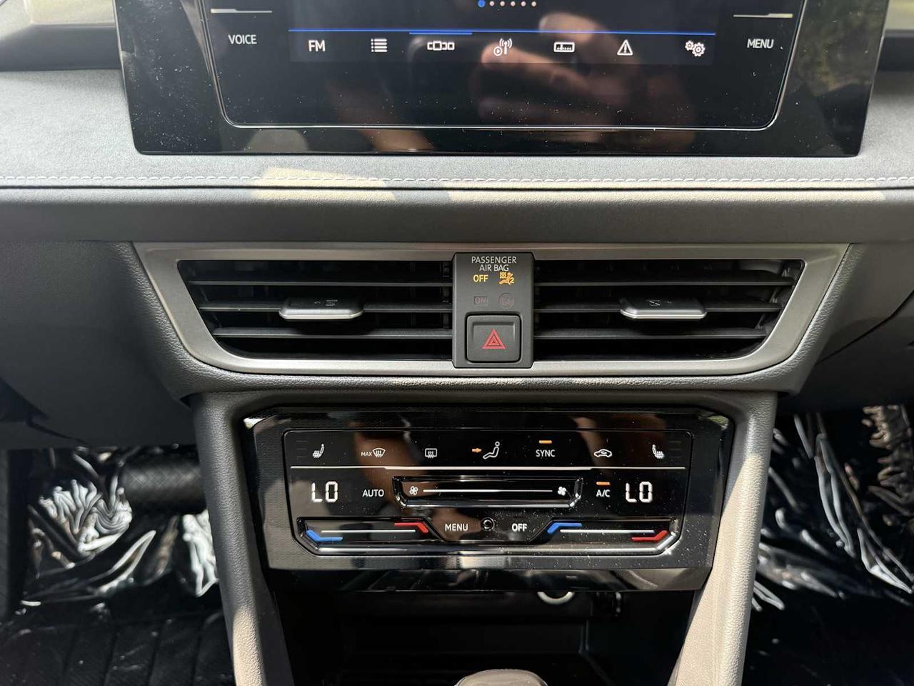 2025 Volkswagen Taos SE Black Westborough MA