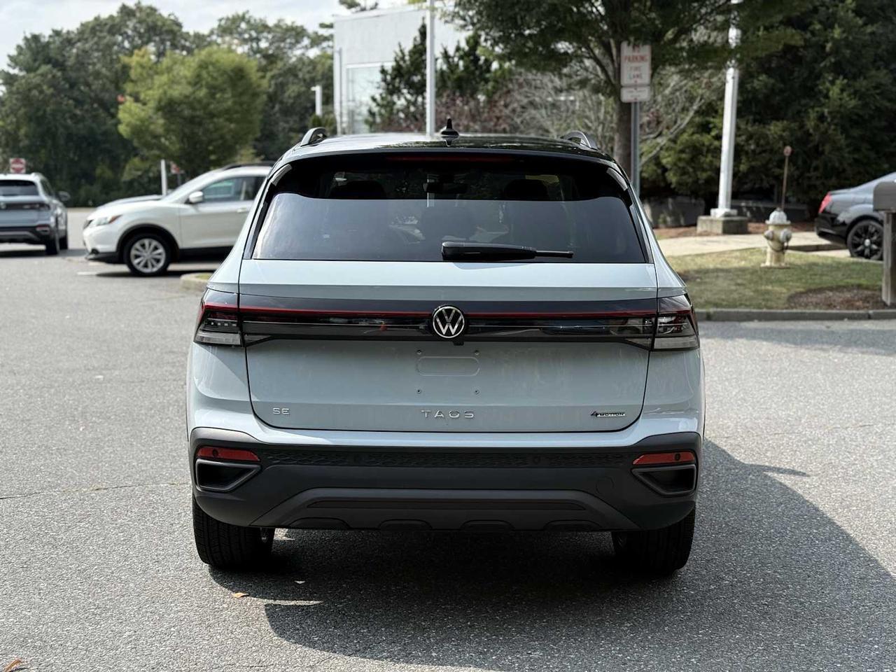 2025 Volkswagen Taos SE Black Westborough MA