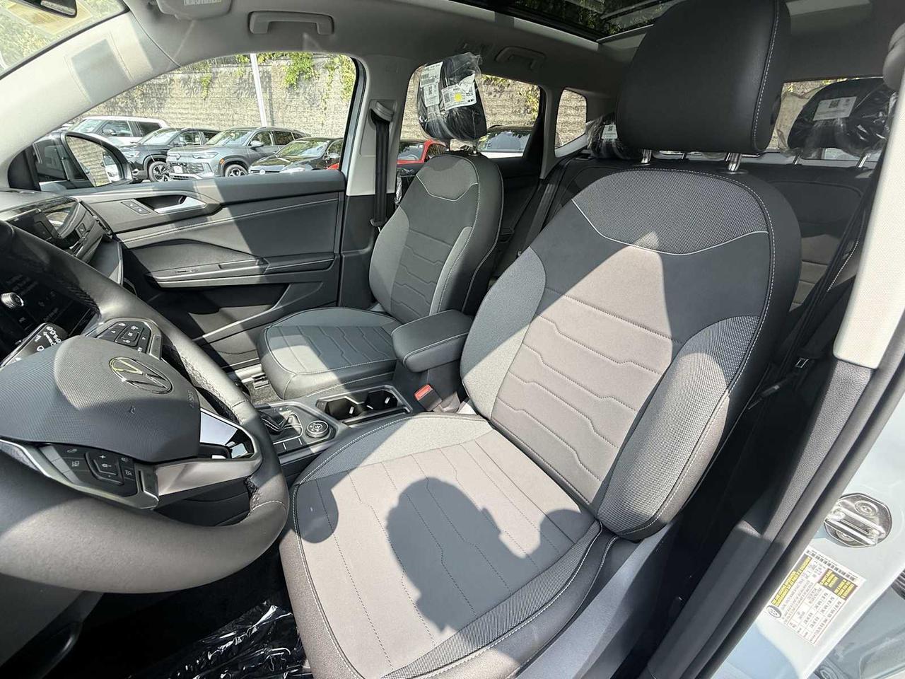 2025 Volkswagen Taos SE Black Westborough MA
