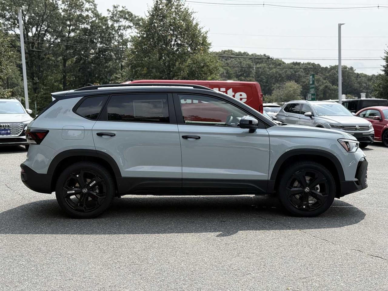 2025 Volkswagen Taos SE Black Westborough MA