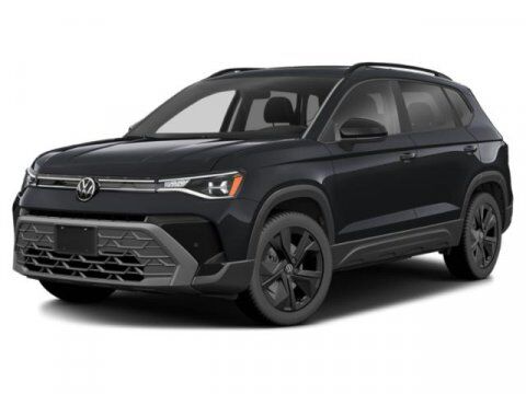 2025 Volkswagen Taos SE Black(ARRIVING END OF JULY/EARLY AUG) Oshkosh WI