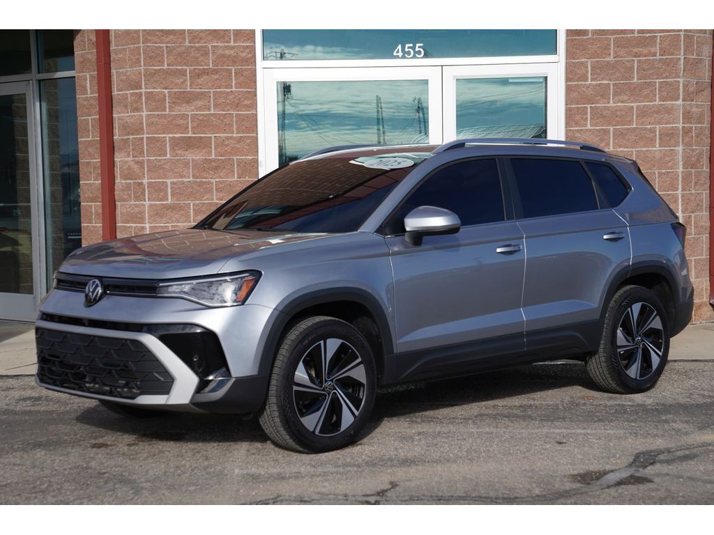 2025 Volkswagen Taos SE
