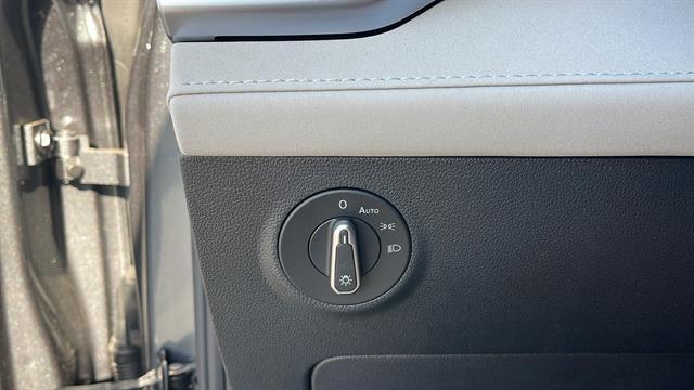 2025 Volkswagen Taos SE Corona CA