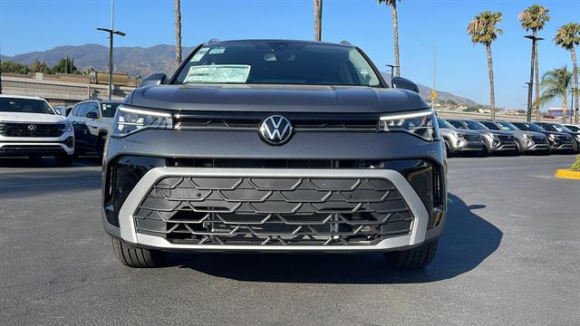 2025 Volkswagen Taos SE Corona CA