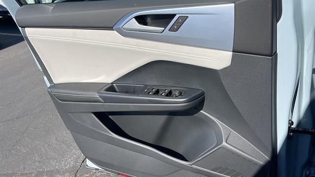 2025 Volkswagen Taos SE Corona CA