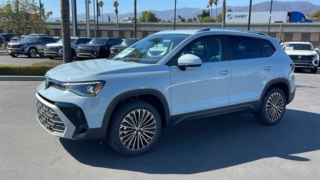 2025 Volkswagen Taos SE Corona CA