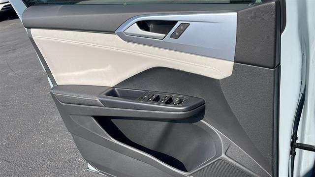 2025 Volkswagen Taos SE Corona CA