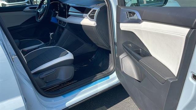 2025 Volkswagen Taos SE Corona CA