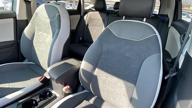 2025 Volkswagen Taos SE Corona CA