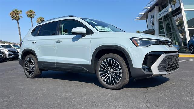 2025 Volkswagen Taos SE