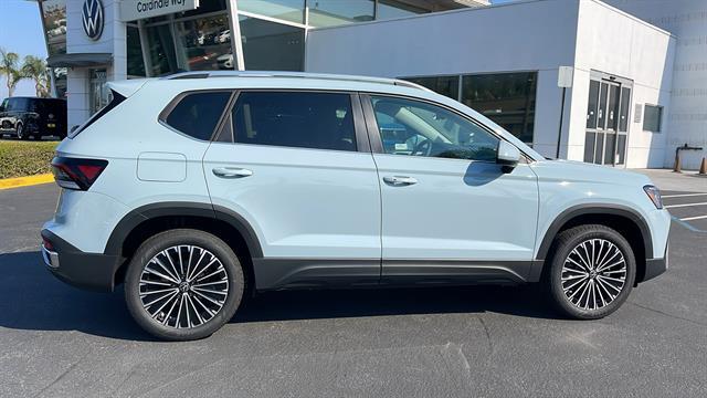 2025 Volkswagen Taos SE Corona CA