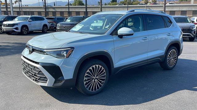 2025 Volkswagen Taos SE Corona CA