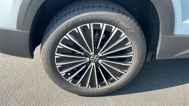 2025 Volkswagen Taos SE Corona CA