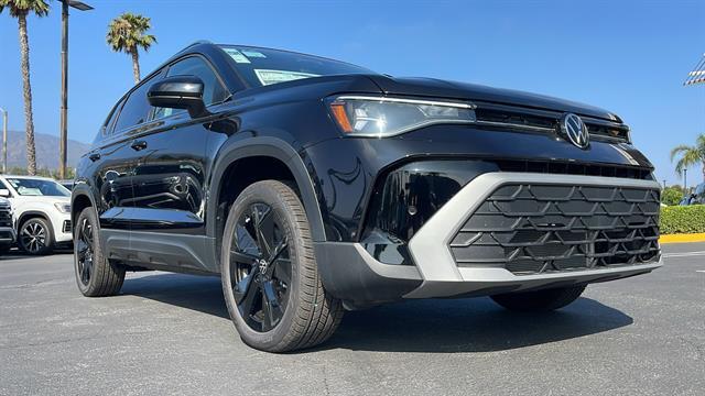 2025 Volkswagen Taos SE Corona CA