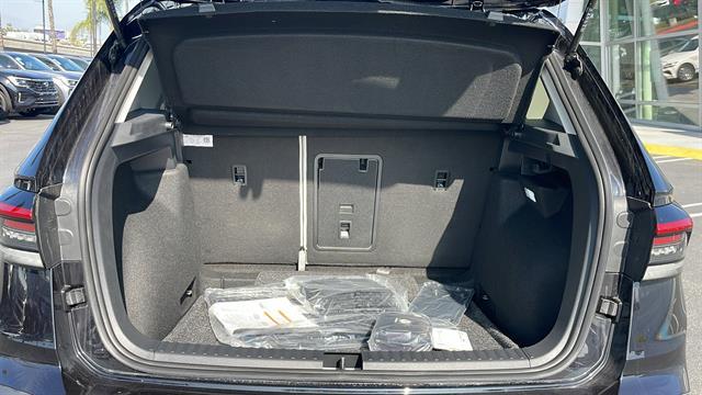 2025 Volkswagen Taos SE Corona CA