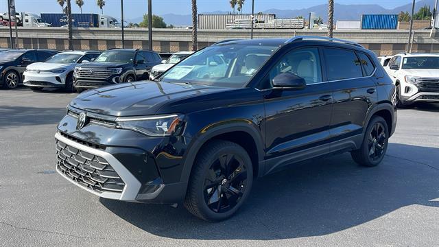 2025 Volkswagen Taos SE Corona CA