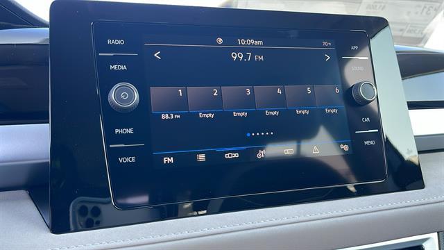 2025 Volkswagen Taos SE Corona CA