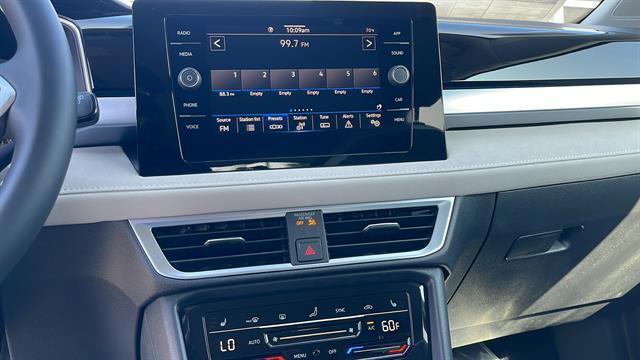2025 Volkswagen Taos SE Corona CA