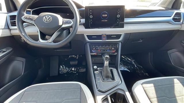 2025 Volkswagen Taos SE Corona CA