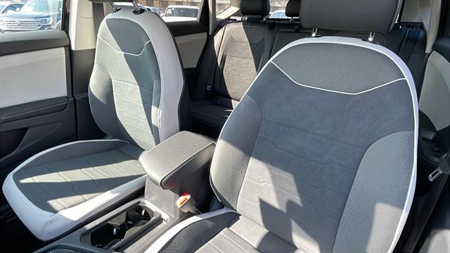 2025 Volkswagen Taos SE Corona CA