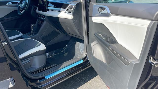 2025 Volkswagen Taos SE Corona CA