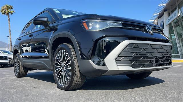 2025 Volkswagen Taos SE Corona CA