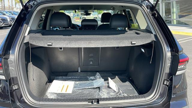 2025 Volkswagen Taos SE Corona CA