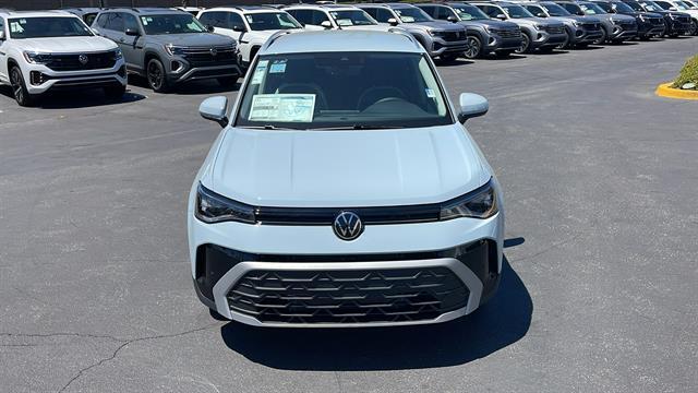 2025 Volkswagen Taos SE Corona CA