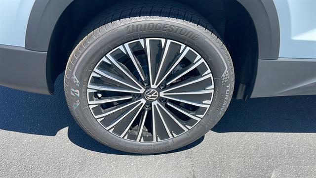 2025 Volkswagen Taos SE Corona CA