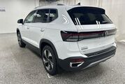 2025 Volkswagen Taos SE Oshkosh WI
