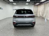 2025 Volkswagen Taos SE Oshkosh WI