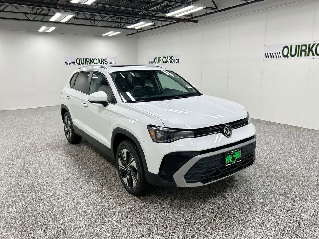2025 Volkswagen Taos SE Oshkosh WI